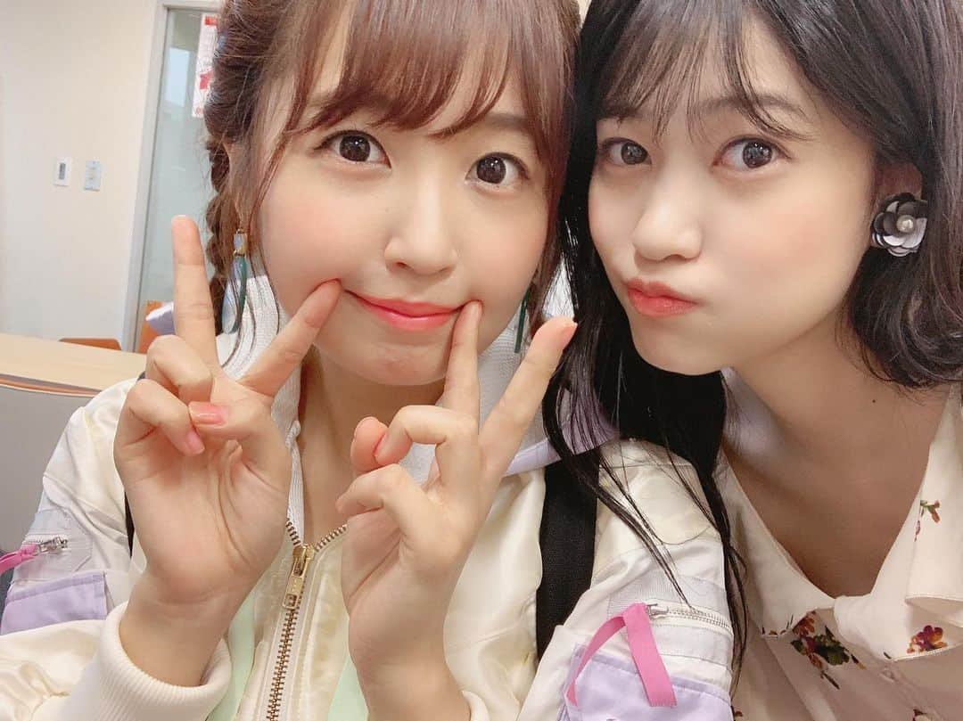 東李苑さんのインスタグラム写真 - (東李苑Instagram)「東李苑のおしゃべりシフォンケーキ #ske48 のみんなとのトークをお届けさせて頂きました🌼 . 卒業して2年経ちますが 念願のskeメンバーゲストインでした！ みんなの活躍が嬉しくて、刺激にもなって、 あの頃と変わらず大好きで大切な仲間です。 . また番組に遊びにきてもらえますように😊😊ありがとう！ . #北川綾巴 @ryoha1009  #松本慈子 @chikako_1119  #惣田紗莉渚 @sarisari0118  #後藤楽々 @hahahalalala0723」8月10日 1時23分 - az_rion