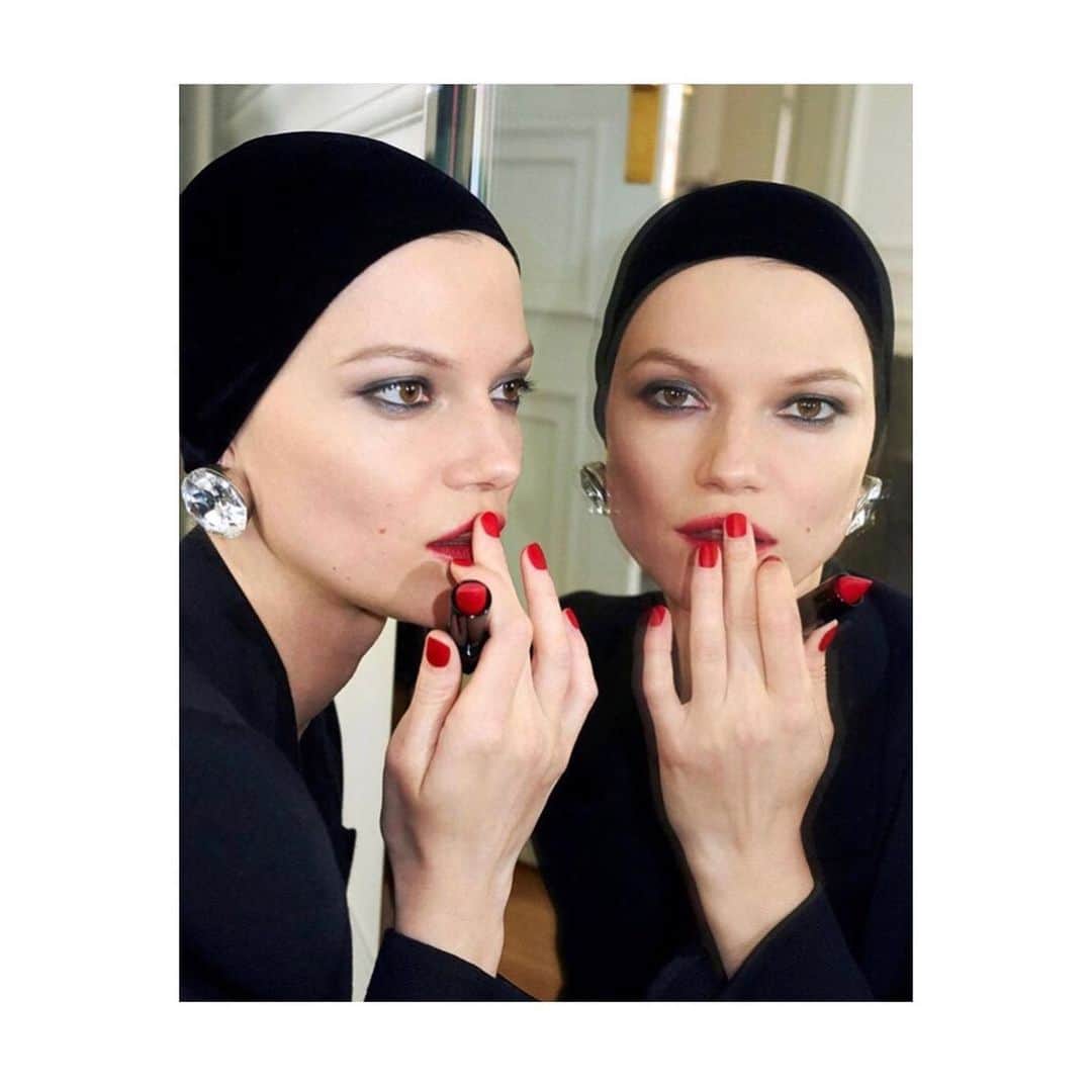 カシア・ストラスのインスタグラム：「💋 @nlvogue by @jonasunger 💋」