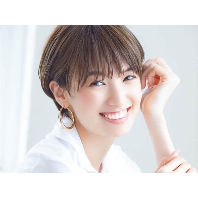 南明奈さんのインスタグラム写真 - (南明奈Instagram)「いつも応援してくれているみなさまへ  私、南明奈は前所属事務所との契約が満了となりましたことをご報告致します。  これまで私を育てて下さった前事務所スタッフの皆様、そして支えてくださった関係者の皆様には心より感謝しております。ありがとうございます。  そして、2019年8月よりツインプラネットに所属することになりました。  私自身、結婚を経て30歳となる節目の年に新たなスタートを切ります。 タレントとして、人としてもさらに成長できるように日々精進して参りますので、今後とも応援よろしくお願い致します。  南明奈」8月10日 11時01分 - akinaminami