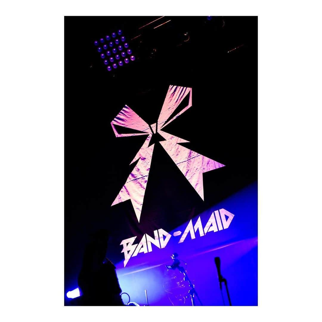 廣瀬茜さんのインスタグラム写真 - (廣瀬茜Instagram)「2019.8.2 BAND-MAID WORLD DOMINATION TOUR 2019 【激動】 EXTRAお給仕@マイナビBLITZ赤坂 . 激動ツアー第一章、完走！！！ 全公演SOLD OUT＆追加公演までする事が出来て、さらには急遽発表したにも関わらず追加公演もSOLDと、本当に嬉しい事のオンパレードでした！！ありがとうございました！！！ . 10月から始まる【激動】ツアー第ニ章、そしてラストの【進化】まで、まだまだよろしくお願いします✨ .  photo by MASANORI FUJIKAWA(@masafuji93 ) .  #bandmaid #激動」8月10日 11時01分 - akane_bandmaid