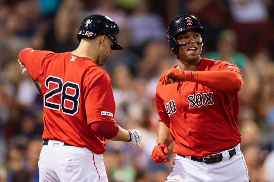 ボストン・レッドソックスさんのインスタグラム写真 - (ボストン・レッドソックスInstagram)「Plays 1 inning at short, hits bomb.」8月10日 11時54分 - redsox