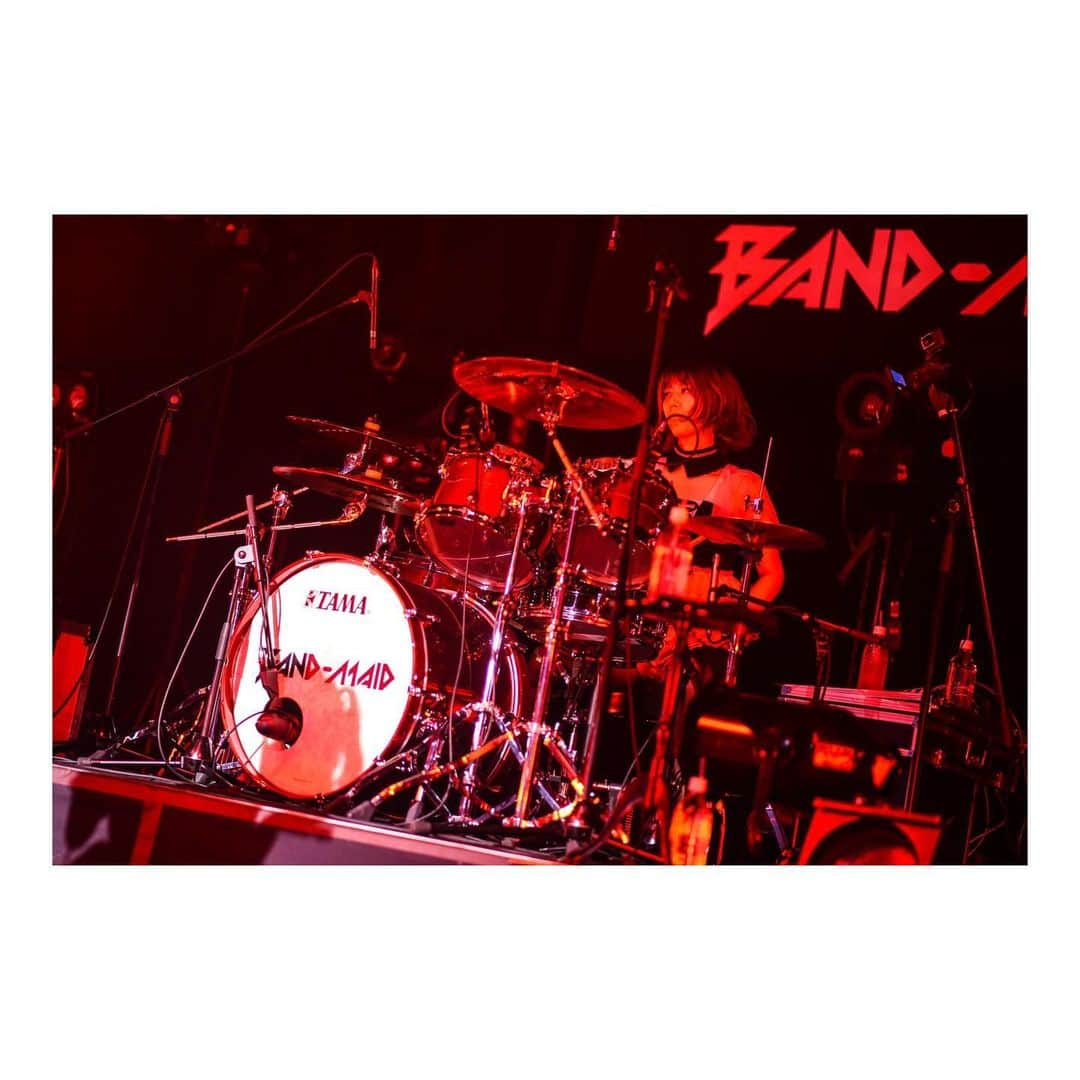 廣瀬茜さんのインスタグラム写真 - (廣瀬茜Instagram)「2019.8.2 BAND-MAID WORLD DOMINATION TOUR 2019 【激動】 EXTRAお給仕　@マイナビBLITZ赤坂 . photo by MASANORI FUJIKAWA( @masafuji93 ) . #bandmaid #激動」8月10日 12時13分 - akane_bandmaid