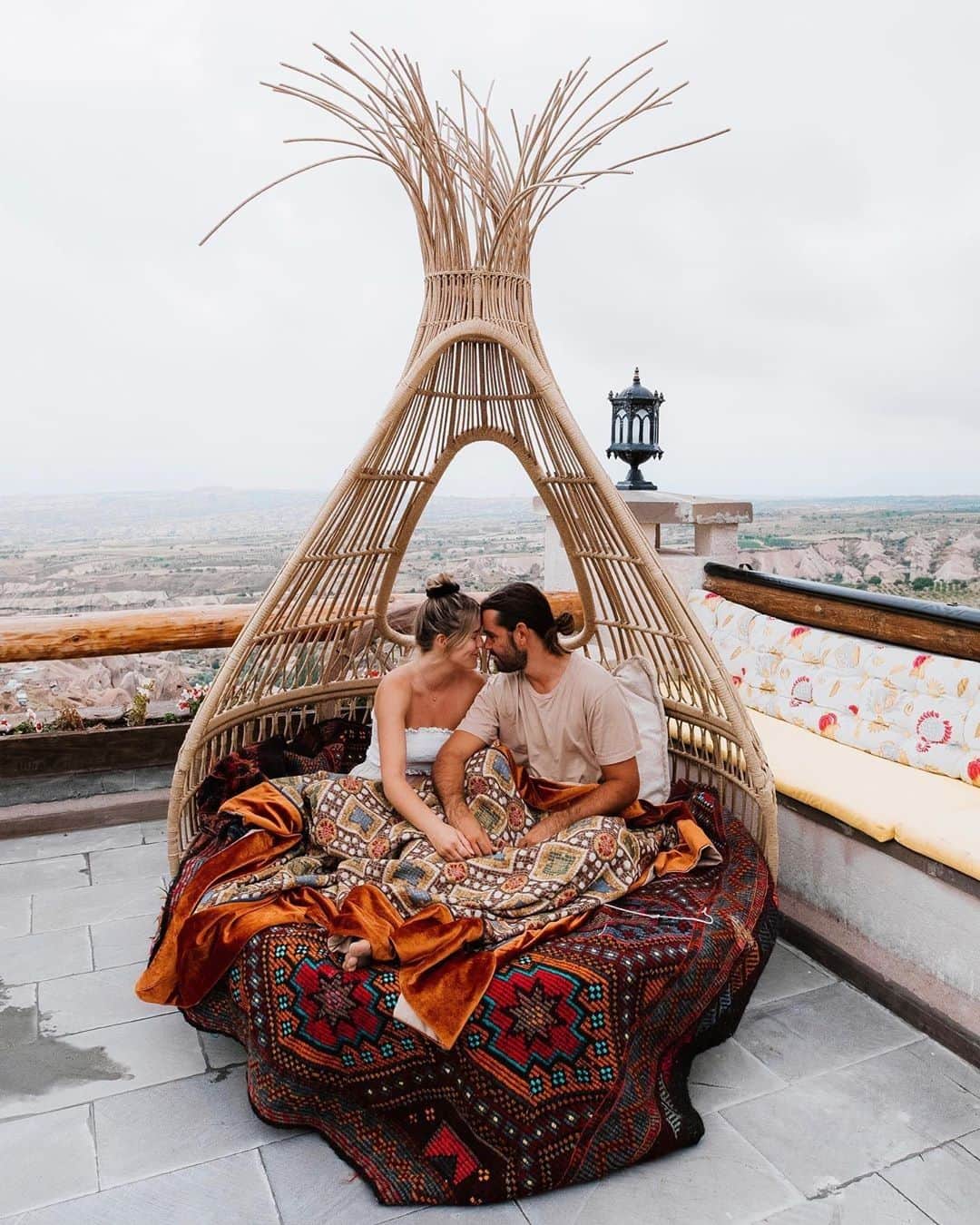 Kapten & Sonさんのインスタグラム写真 - (Kapten & SonInstagram)「'Happiness is planning a trip to somewhere new, with someone you love.' 👫 Hope you have a wonderful weekend, Kaptens! @haylsa found the most coziest place in Cappadocia! ✨ #bekapten #kaptenandson⁠ .⁠ .⁠ .⁠ #weekendvibes #friday #cappadocia #travelling #travelgram #traveladdicted #adventureseeker #takemethere #travelcouple #passportpassion #travelgoals」8月10日 3時30分 - kaptenandson