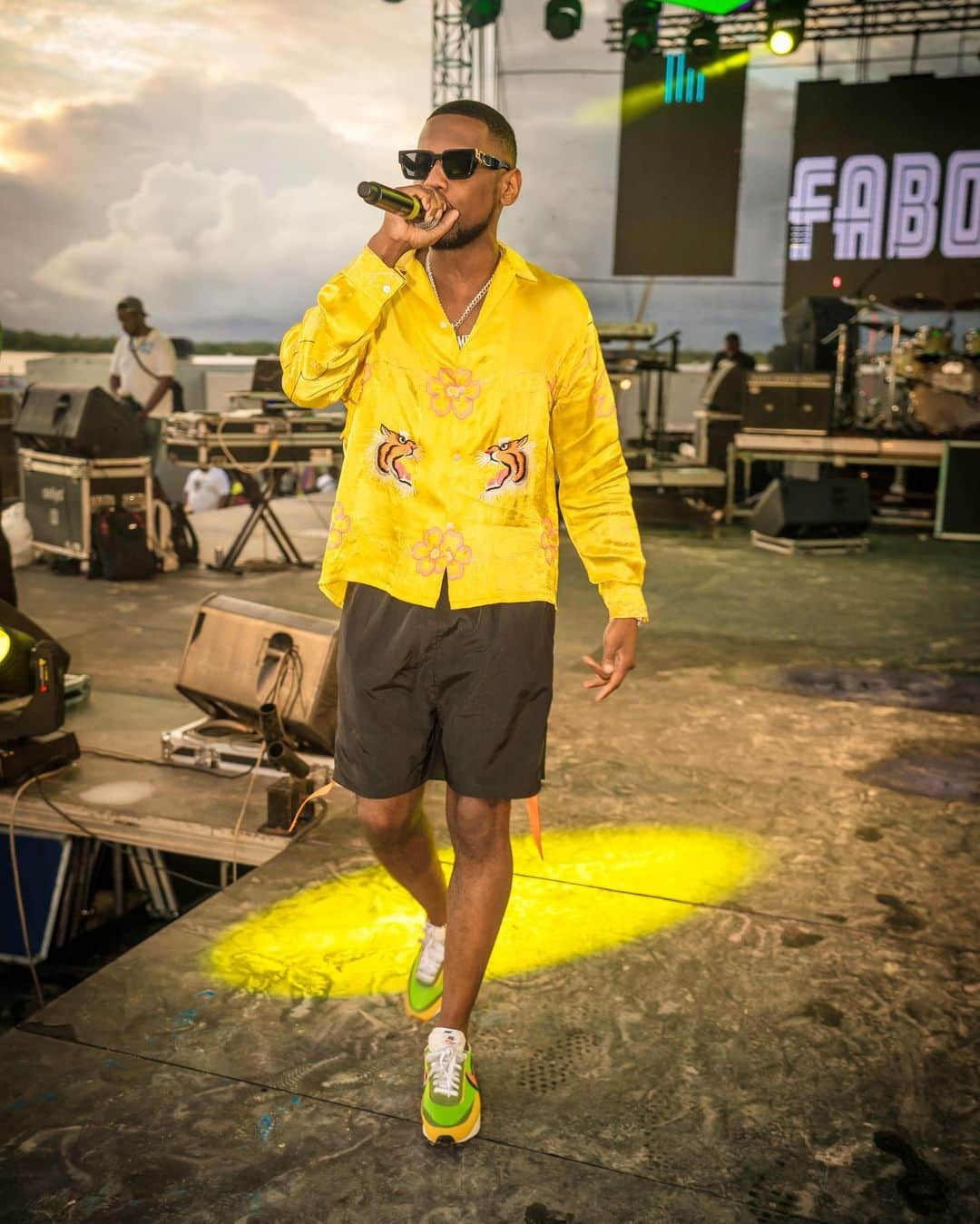 ファボラスさんのインスタグラム写真 - (ファボラスInstagram)「Stay far from timid.  Only make moves when your heart’s in it.  And live the phrase Sky’s The Limit 🇹🇹 [shot by @princedaphotographer]  #WeFete #TOBAGO」8月10日 3時39分 - myfabolouslife