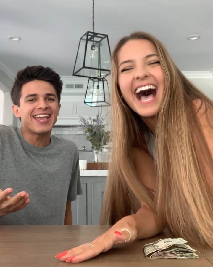 Brent Riveraのインスタグラム：「My sister is evil sometimes..😫😂 @lexibrookerivera」
