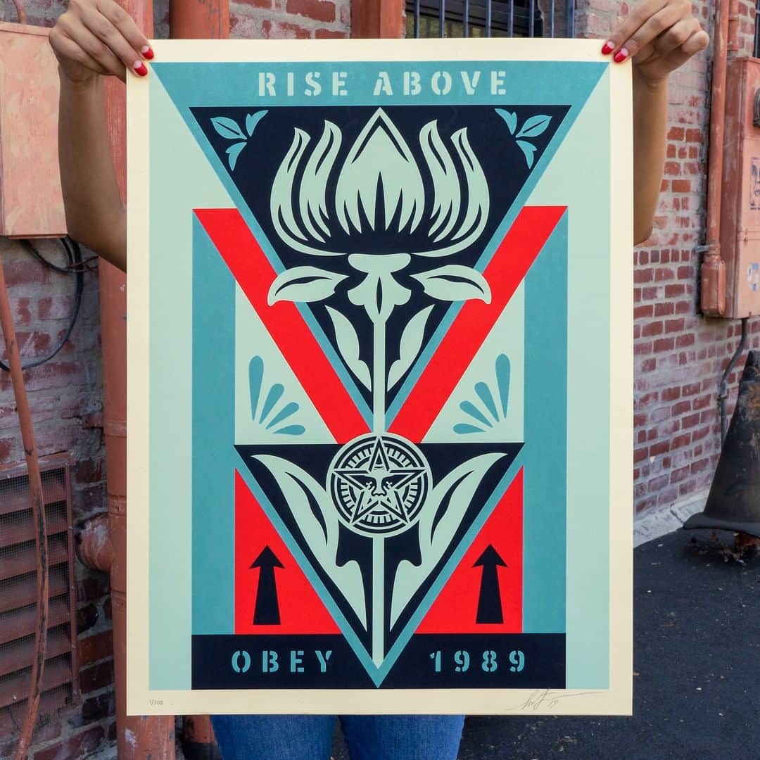 Shepard Faireyさんのインスタグラム写真 - (Shepard FaireyInstagram)「OBEY DECO FLOWER (BLUE) AVAILABLE NOW, EXCLUSIVELY IN #VANCOUVER!⁠ ⠀⠀⠀⠀⠀⠀⠀⠀⠀⁣⁠ The Obey Deco Flower is inspired by Constructivism, Art Deco, Black Flag, and my belief that positive symbols can inspire positive actions. There are a lot of assholes pushing fear and division… don’t fall for it… RISE ABOVE! – Shepard⁠ ⠀⠀⠀⠀⠀⠀⠀⠀⠀⁣⁠ Obey Deco Flower (Blue). Screenprint on thick cream Speckle Tone Paper. 18 x 24 inches. Signed by Shepard Fairey. Numbered edition of 300. $70 USD ($90 CAD). Available now exclusively in Vancouver at BAF Gallery @burrardarts, while supplies last.」8月10日 5時05分 - obeygiant