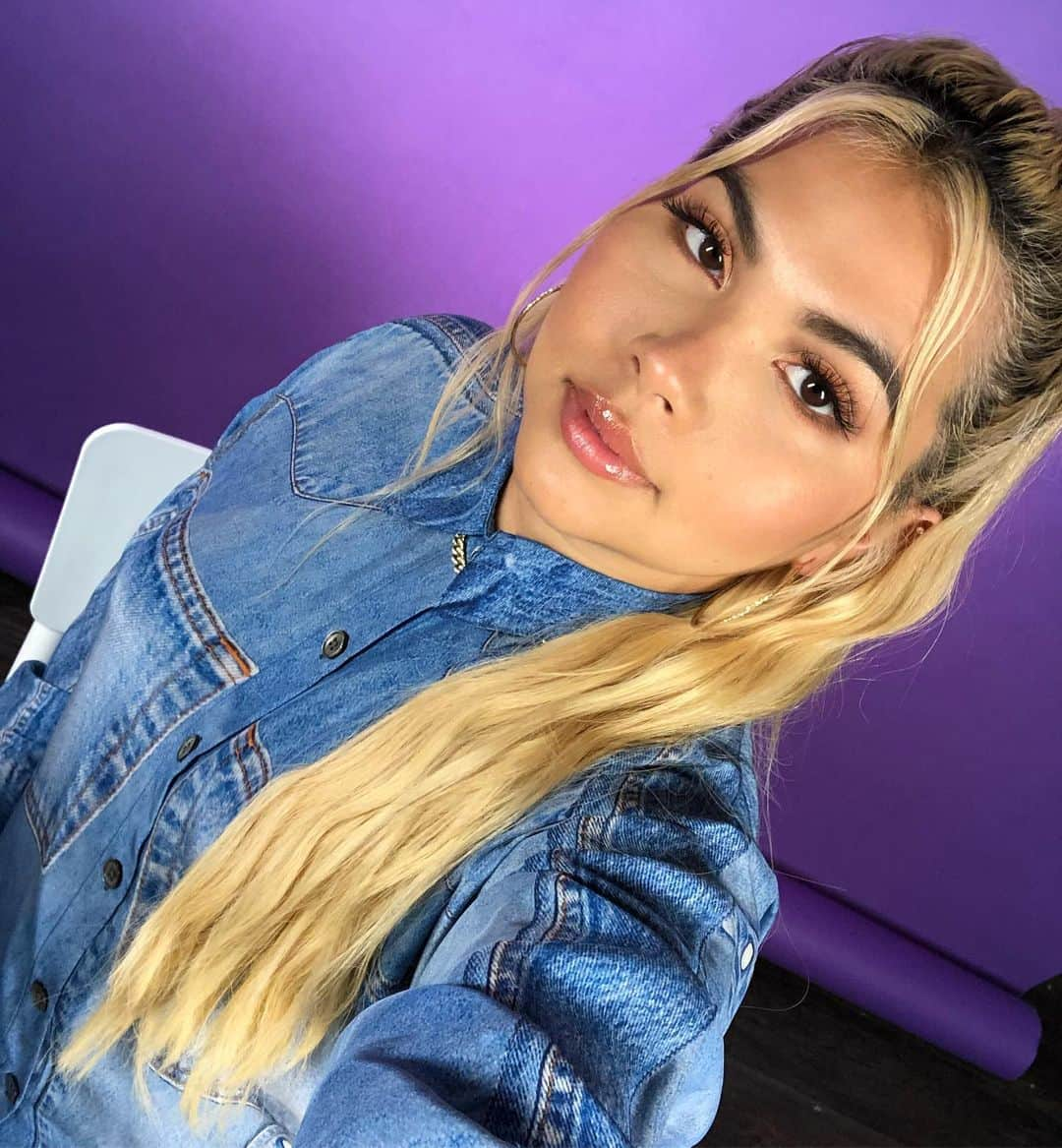 ヘイリー・キヨコさんのインスタグラム写真 - (ヘイリー・キヨコInstagram)「A canadian tuxedo is my kind of tuxedo 🕴」8月10日 5時13分 - hayleykiyoko