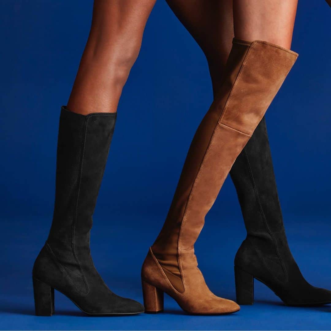 スチュアートワイツマンさんのインスタグラム写真 - (スチュアートワイツマンInstagram)「2/2: Like you, our new season’s boots are strong with a soft side. Introducing the over-the-knee #FLEUR and to-the-knee #LIVIA, featuring luxurious suede and our new sueded stretch, a material designed to feel softer than ever. #StuartWeitzman」8月10日 5時40分 - stuartweitzman