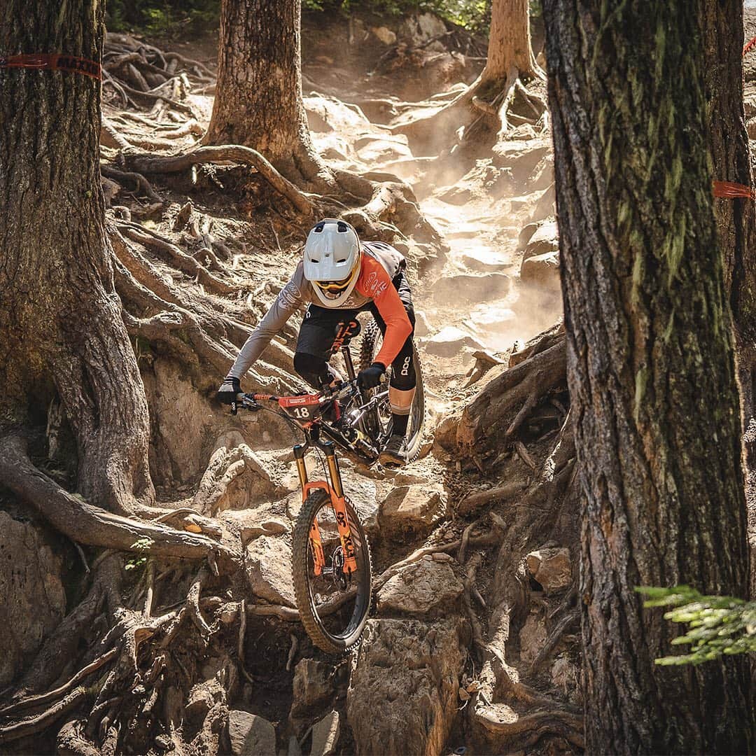 Shimanoさんのインスタグラム写真 - (ShimanoInstagram)「For the first time in over 6 years at Whistler, the @world_enduro will take place over 2 days. Starting with the longest stage of the EWS this season, Whistler will kick off tomorrow at the Top Of The World trail which is roughly 4 miles and drops approximately 2,434 ft in elevation. Whistler has always been considered one of the toughest stops on the EWS and this year is proving to be no exception. #shimanomtb #ews」8月10日 6時03分 - rideshimano
