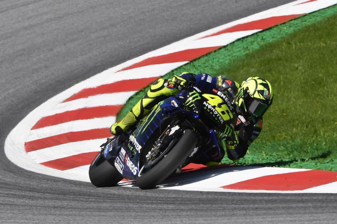 バレンティーノ・ロッシさんのインスタグラム写真 - (バレンティーノ・ロッシInstagram)「Red Bull Ring,Austria Friday,free practice 📸 @falex79 @gigisoldano @mighelon @jesusrobledo Tino Martino」8月10日 6時18分 - valeyellow46