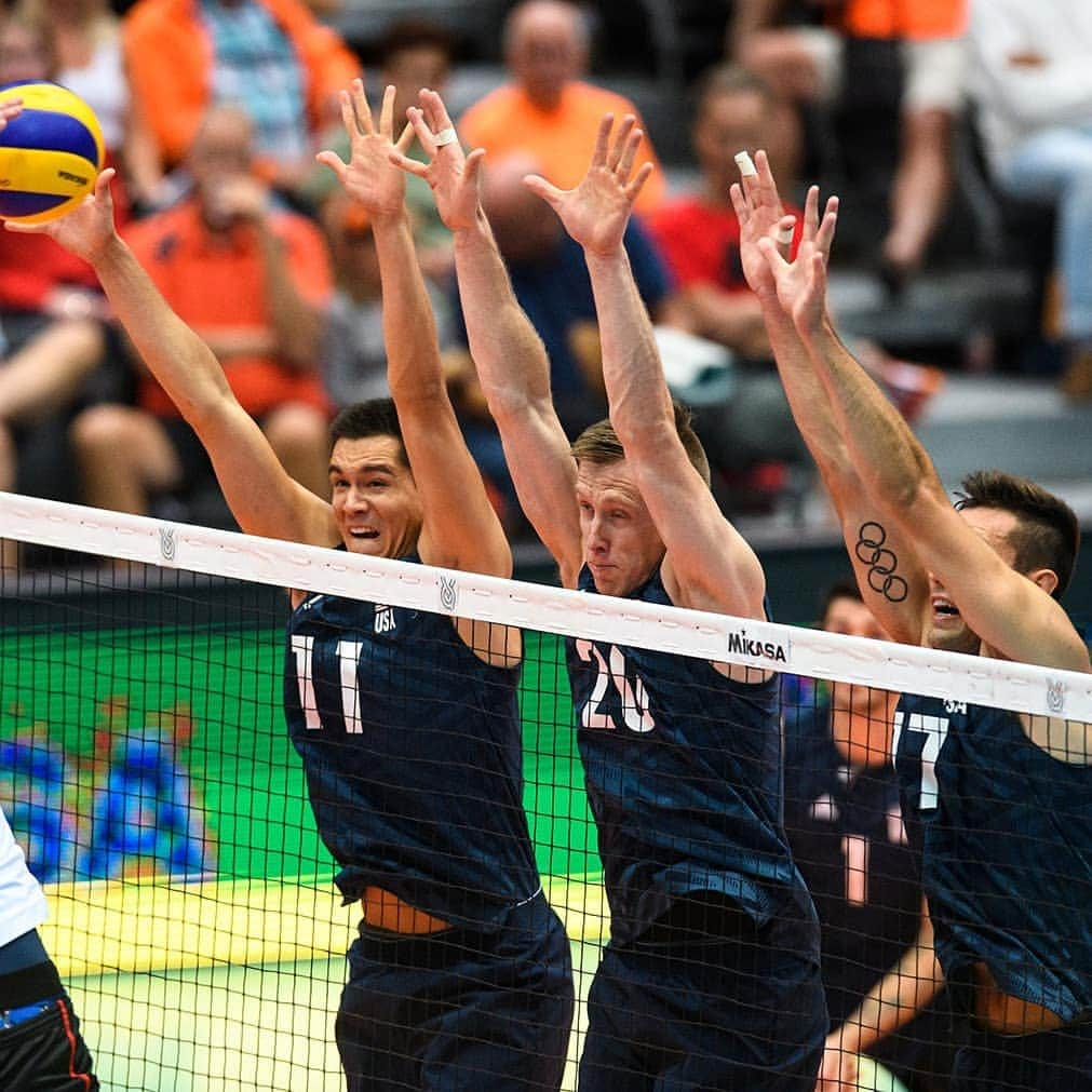 USA Volleyballさんのインスタグラム写真 - (USA VolleyballInstagram)「One down, two to go... The U.S. Men 🇺🇸 beat Belgium 🇧🇪, 25-20, 25-19, 17-25, 25-18 on Friday at the Tokyo Qualification Tournament. --- They play Korea 🇰🇷 on Saturday at 10a PT. Watch live on the Olympic Channel and NBCSports.com/live --- 📷 by FIVB」8月10日 8時43分 - usavolleyball