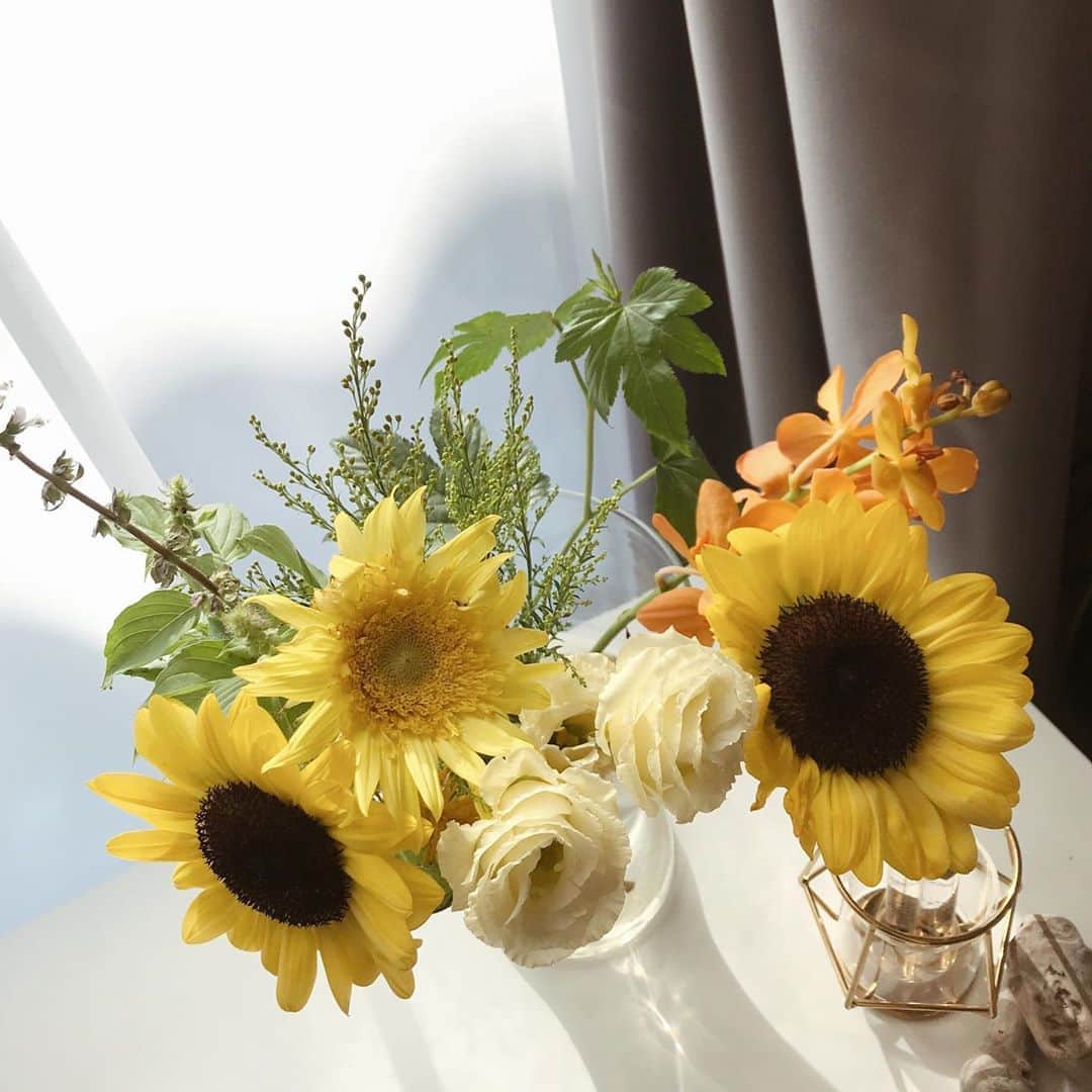 のインスタグラム：「最近の嬉しかったこと♥️💭 #bouquet#flowers#お花#hiuianelaroom」