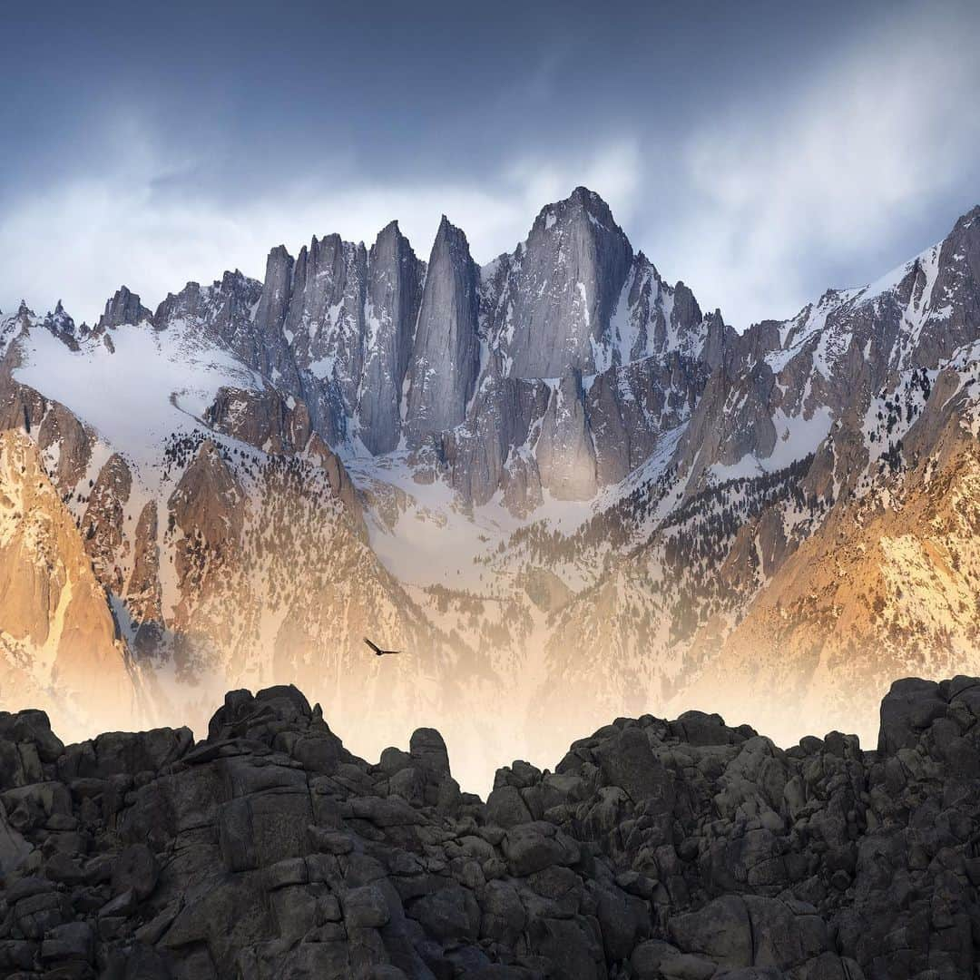 アメリカ内務省さんのインスタグラム写真 - (アメリカ内務省Instagram)「This dawn picture from #AlabamaHills National Recreation Area in #California looks like a glimpse into a realm of fantasy. Photographer Joshua Snow marveled at the morning light shining into the valley. “The rising fog in the valley between this rock outcrop and the foothills of Mount Whitney was set ablaze by sunlight, like a cauldron of liquid red hot steel. The clouds shrouding the sunrise from touching the peaks, mountains blocking it from reaching the valley, just a strip of intense light warming the front of the range.” Thanks for sharing this magical moment. Photo courtesy of Joshua Snow (@j.snow_photo). @mypubliclands #travel #usinterior」8月10日 9時16分 - usinterior