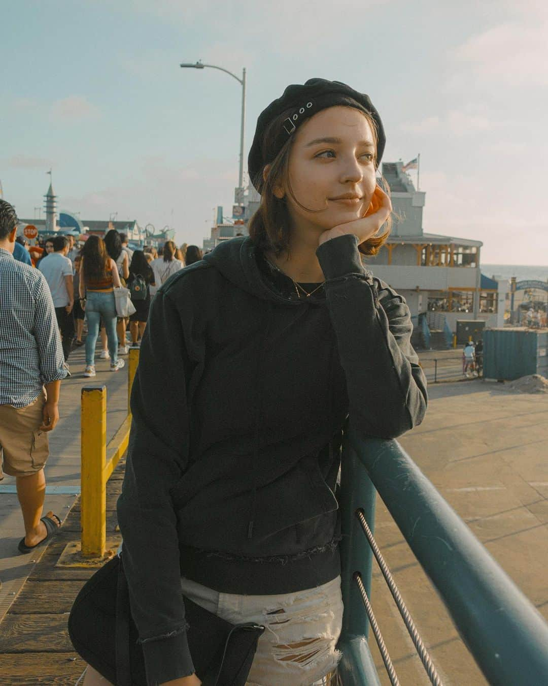 アンジェリーナ・ダニロヴァさんのインスタグラム写真 - (アンジェリーナ・ダニロヴァInstagram)「Gloomy sunset in Santa Monica.  Ph by @kingvuddha」8月10日 9時38分 - angelinadanilova