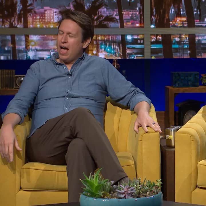 デヴィッド・スペードのインスタグラム：「@peteholmes busting my balls on @lightsout yesterday @tony_rock」