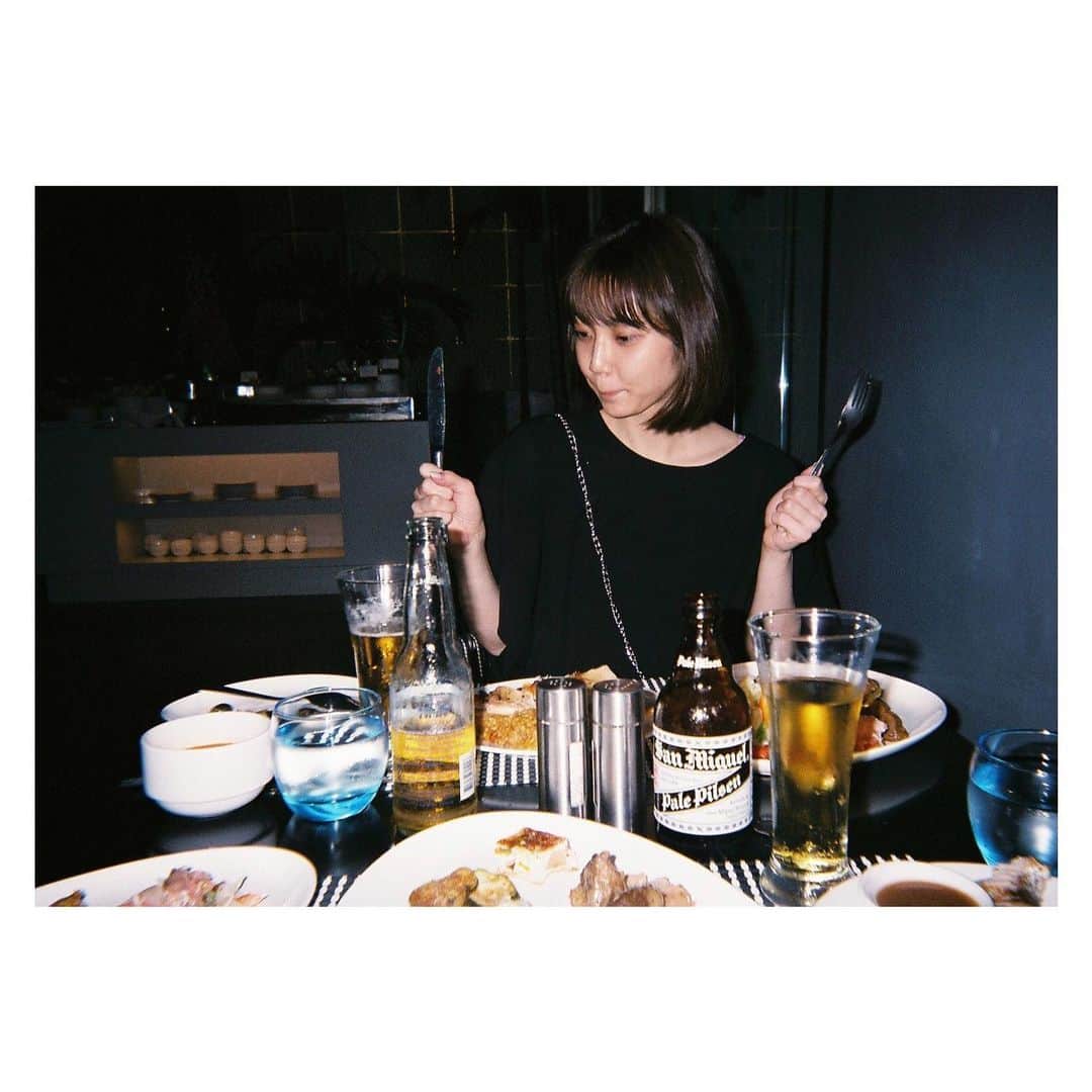 山谷花純さんのインスタグラム写真 - (山谷花純Instagram)「食べるの好き。とっても。  #写ルンです #セブ島」8月10日 9時49分 - kasuminwoooow