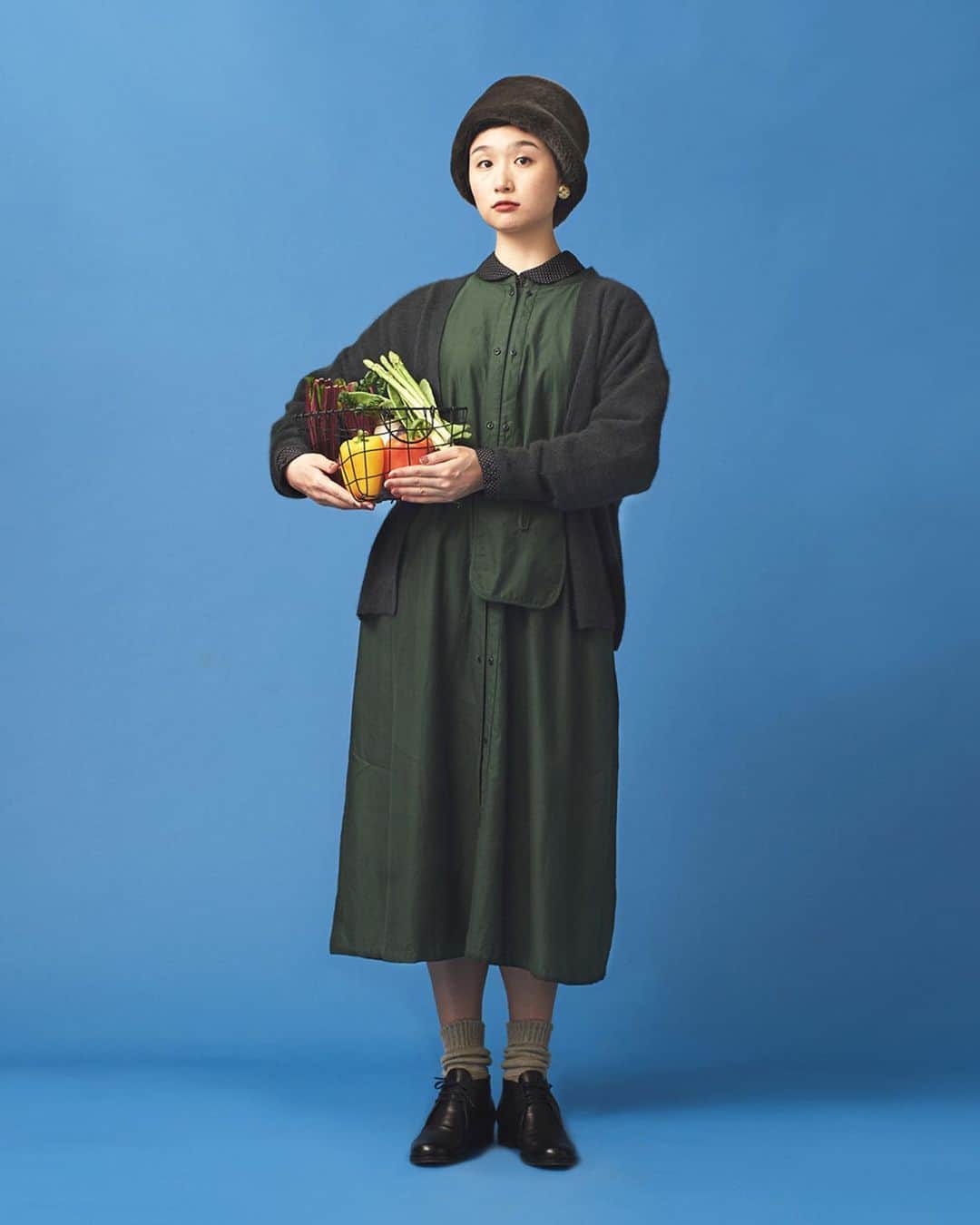 chambre de charmeさんのインスタグラム写真 - (chambre de charmeInstagram)「. 【 chambre de charme 2019 autumn collection 】 ㅤ  knit cardigan ¥7,500+tax / aimer le mieux one-piece ¥22,800+tax / Malle blouse ¥5,900+tax / chambre du charme hat ¥11,000+tax /  parc-niquc ㅤ  Photo: Ryoko Ono(@musshkamayaturyoko) Hair&Make: Aya Murakami(@ayamurakami__) Styling: Kaho Yamaguchi(@kaho__yamaguchi) Model: Tara(@tarafuku333 ) . #2019autumncollection  #chambredecharme #mallechambredecharme  #matquotidien#eipe#malle#mat」8月10日 10時14分 - malle_cdc_official