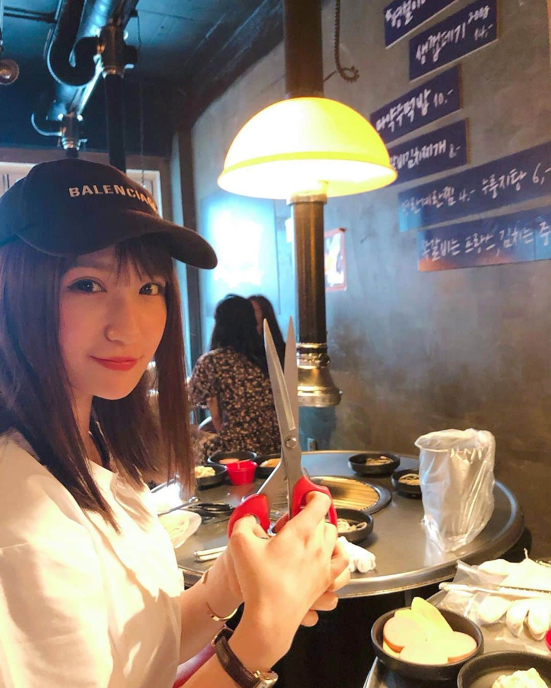 伊藤愛真さんのインスタグラム写真 - (伊藤愛真Instagram)「. 많이 먹었어 ^^ . 돼지야 ㅋㅋㅋ」7月17日 18時25分 - __emagram