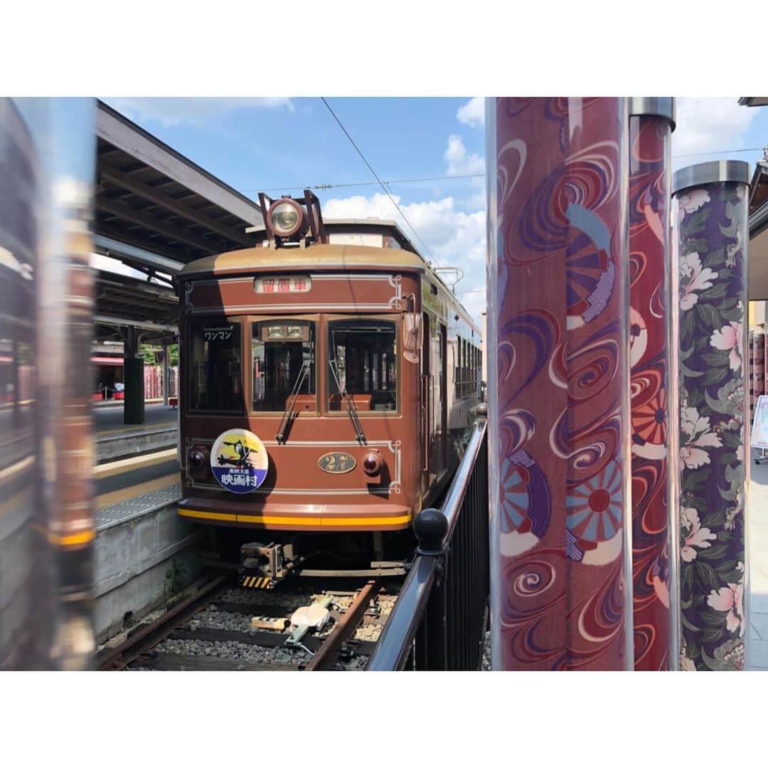 鈴川絢子のインスタグラム：「『留置車』  ひとり嵐山観光⛩」