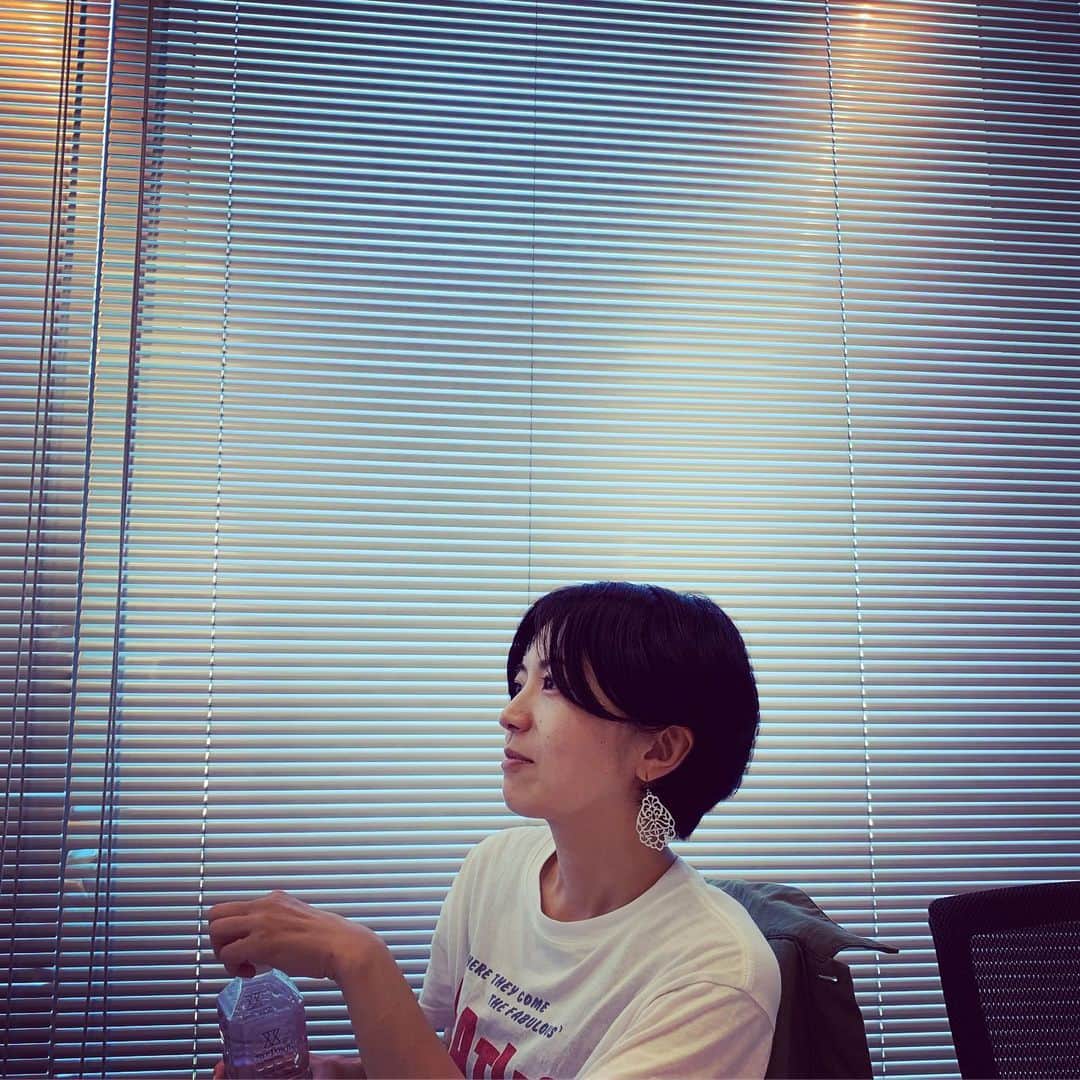 熊木杏里のインスタグラム：「夏の夕方。 打ち合わせの日。  沢山の想いが込み上げる」