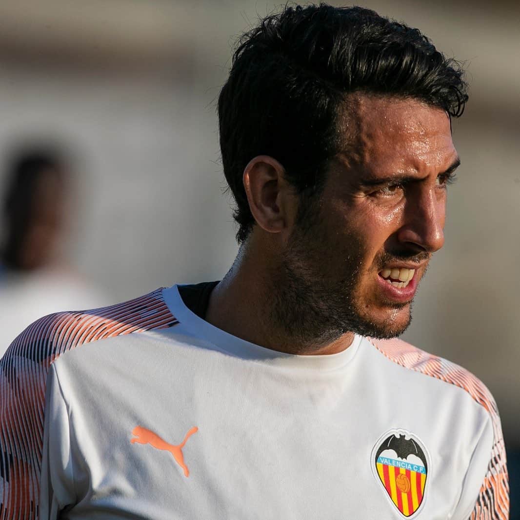ダニエル・パレホのインスタグラム：「Amunt Valencia 🦇🦇」