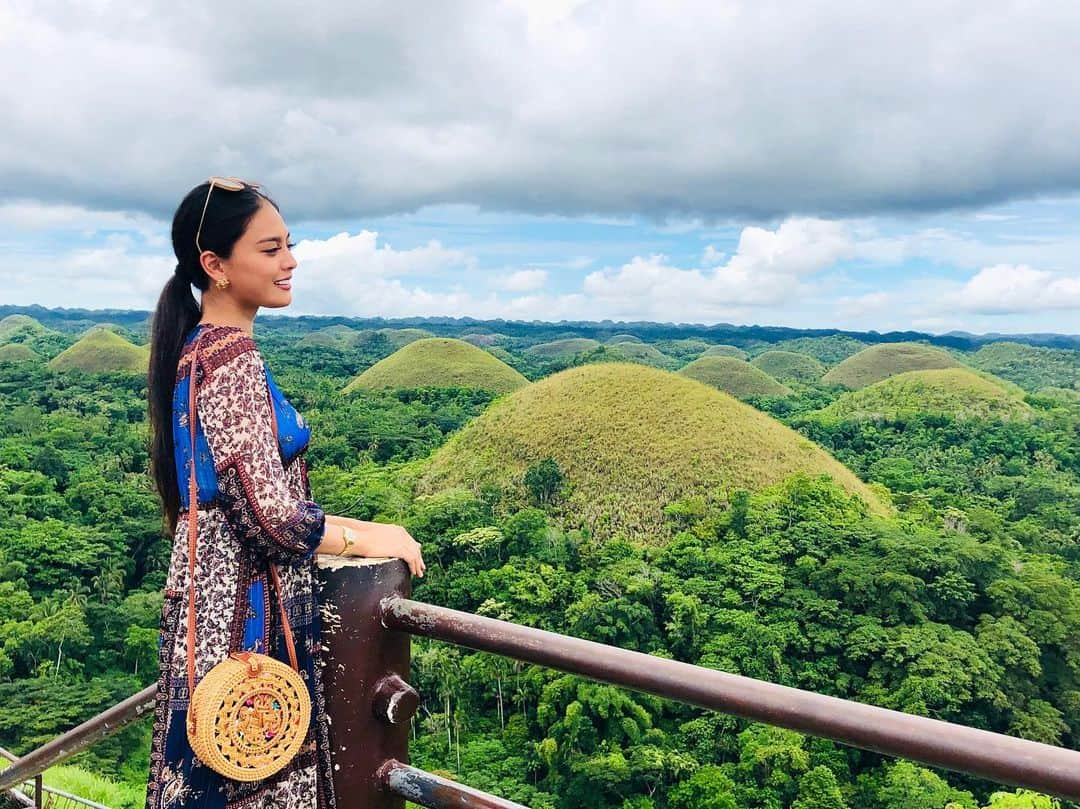 遊海 Yuumiさんのインスタグラム写真 - (遊海 YuumiInstagram)「Mysterios Nature 🌿 another photo of Matcha Green tea Chocolate Hills 🌿❤️ 😋  tour with @mithiresortandspa #mithiresortandspa #mithiresort #boholtour #tour #yuumitravel #bohol #boholisland #beauty #nature #asia #travel #philippines #philippinestravel #chocolatehills #chocolatehillsbohol #bohol #フィリピン #ボホール島 #チョコレートヒルズ #the_ph #philippines」7月17日 18時55分 - yuumi_kato