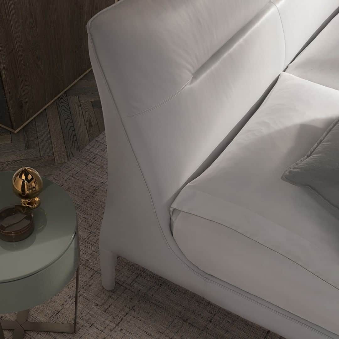 Natuzzi Officialさんのインスタグラム写真 - (Natuzzi OfficialInstagram)「Venere has a sensual and feminine design. Born from the artistic mind of designers Bernhardt and Vella this bed embodies simplicity and beauty. #Natuzzi #NatuzziItalia #comfort #elegance #design #lifestyle #style #furniture #homefurniture #madeinitaly #living #interiordesign #decor #furnituredesign #homedesign #inspiration #interior #instadesign #designlovers #italianstyle #homedecor #lovedesign #designers #designer」7月17日 19時00分 - natuzzi