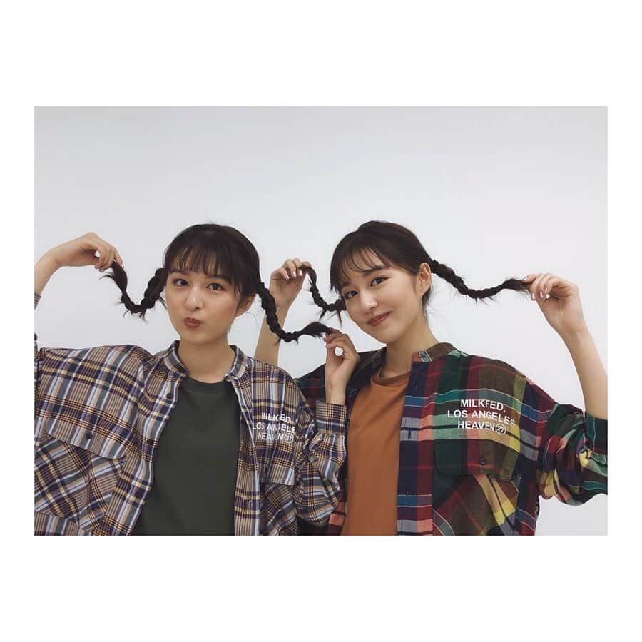 りかりこさんのインスタグラム写真 - (りかりこInstagram)「❤️【お知らせ】❤️﻿ MILKFED.－FALL CORRECTION－﻿ ﻿ 大好きなMILKFED.さんの﻿ 秋の新作で双子コーデしたよ〜﻿ ﻿ どのコーデも可愛かったぁ…。﻿ ﻿ サイトからチェックしてみてね😳﻿ 是非！絶対！笑﻿ ﻿ ストーリーにURL載せておきます❤︎﻿ ﻿ そして、今日のYouTubeでは﻿ 撮影の現場に密着動画もアップしてます！﻿ 裏側も見てみてね😍﻿ ﻿ #リカリコグラム﻿ #milkfed ﻿ #ファッション﻿ #コーデ﻿ #双子コーデ﻿ #youtube﻿ #tiktok﻿ #双子﻿ #twins﻿ ﻿」7月17日 19時00分 - rikariko_official