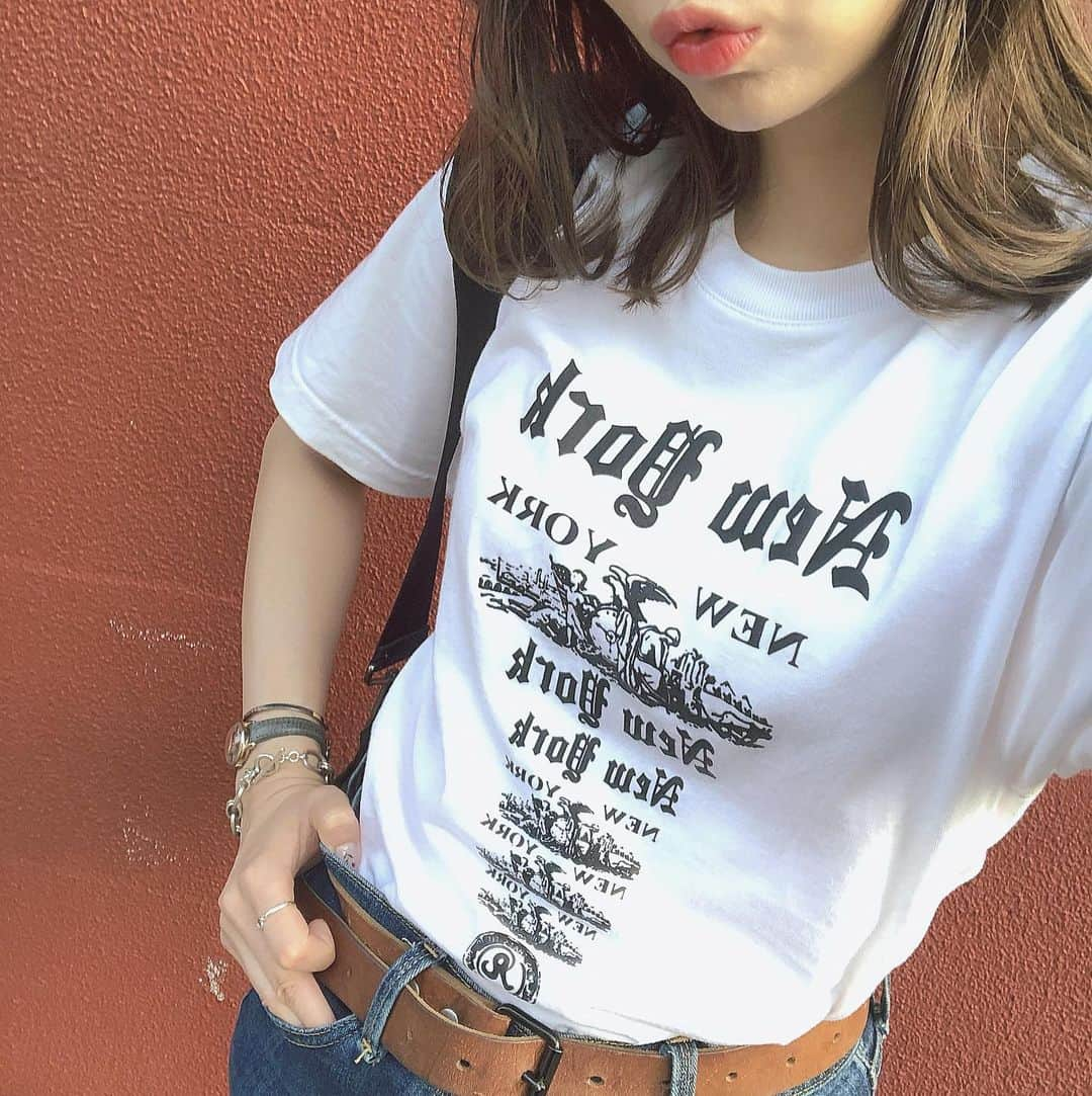 小澤楓さんのインスタグラム写真 - (小澤楓Instagram)「@richardsonworld のTシャツにデニムでトイストーリー4観に行って、高円寺でお買い物して最高の休日だっ♡ . #richardson #トイストーリー4 #tシャツ #kaedeさんのおすすめ  #ootd」7月17日 19時12分 - kaede_cyori