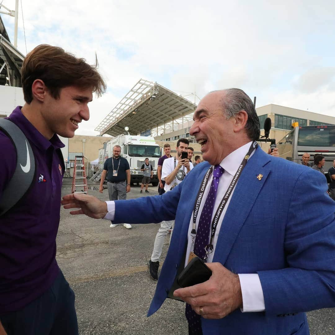 ACFフィオレンティーナさんのインスタグラム写真 - (ACFフィオレンティーナInstagram)「#RoccoCommisso accoglie @fedexchiesa e la squadra viola allo stadio dei #ChicagoFire」7月17日 11時01分 - acffiorentina