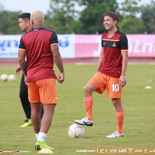 下地奨さんのインスタグラム写真 - (下地奨Instagram)「Smile 😁  #shoshimoji #ss10 #football #mizuno #morelianeo #udfc #goodmorning」7月17日 11時37分 - sho_shimoji