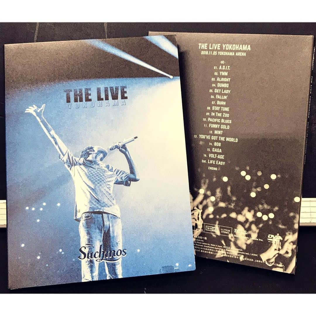 Suchmosさんのインスタグラム写真 - (SuchmosInstagram)「‪【本日リリース！！‬】 2019.07.17(wed)‬ ‪Blu-ray & DVD‬ ‪『Suchmos THE LIVE YOKOHAMA』‬ . ‪初回仕様には、09.08(sun) 横浜スタジアム公演のチケット特別申込用紙も封入🏟‬ ‪受付期間：7/16〜7/25(木)23:59まで‬ . ▼ 詳しくはOFFICIAL HPをチェック! . ‪#THELIVEYOKOHAMA #横浜アリーナ #DVD #BD‬ ‪#Suchmos ‬#FCLS」7月17日 11時48分 - scm_japan