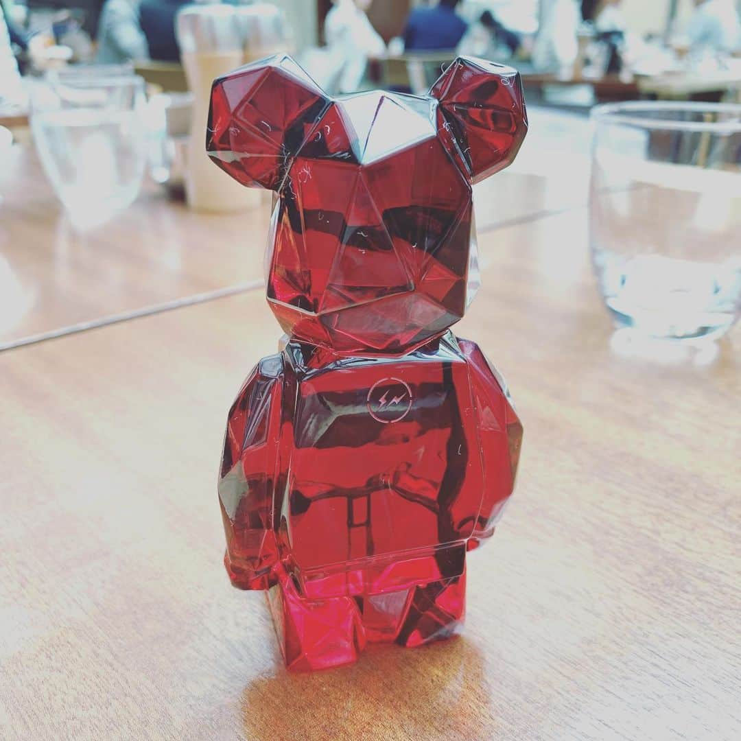 藤原ヒロシさんのインスタグラム写真 - (藤原ヒロシInstagram)「RED BEAR : THIS WINTER @medicom_toy  @baccarat #bearbrick #baccarat the」7月17日 12時00分 - fujiwarahiroshi