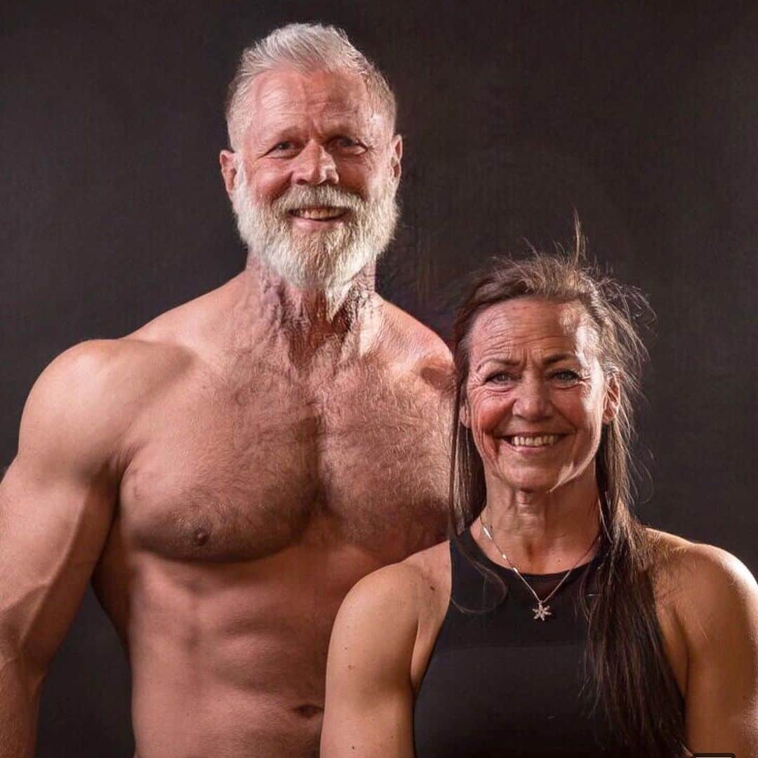 Camille Leblanc-Bazinetさんのインスタグラム写真 - (Camille Leblanc-BazinetInstagram)「I just can’t 🤣🤣🙌🏽🙌🏽 “  I really hope my husband does age like this @davefreakinlipson #faceapp #oldage #igotitrough “  Everyone else look all cute and why do I look like life hit me so hard 🤣🤣🤣 #sofunny “  Of course i showed dave and he cried ... so excited to grow old with him 🤪♥️ #anydoctorrecommendationforbotox #🤣🤣 #jakedsanta #yesplease #imalookin #imalikin」7月17日 12時02分 - camillelbaz