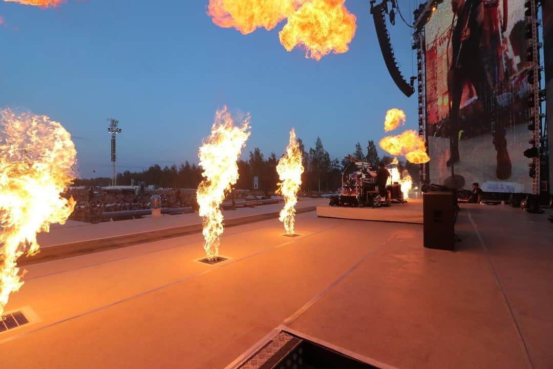 メタリカさんのインスタグラム写真 - (メタリカInstagram)「Photos from last night’s show in Hämeenlinna! 🇫🇮 ・・・ 📸 by @brettmurrayphotography & @photosbyjeffyeager ・・・ #MetInHameenlinna #WorldWired #Metallica」7月17日 12時11分 - metallica