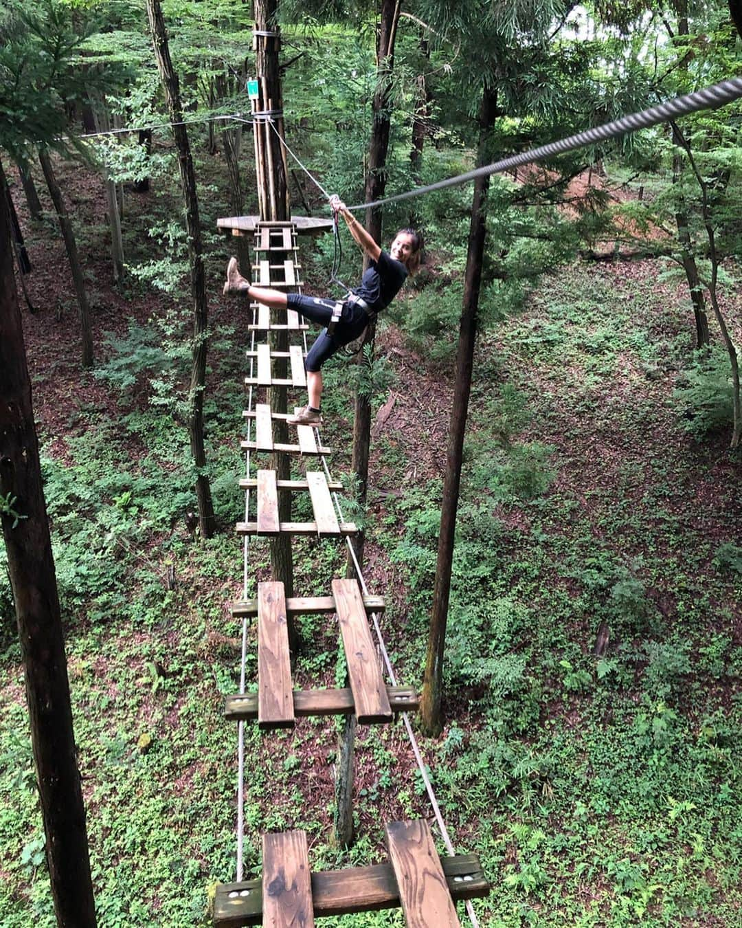 佐野千晃さんのインスタグラム写真 - (佐野千晃Instagram)「更新した気でいた笑﻿ ﻿ 埼玉秩父にてアスレチックやってきた！！！﻿ ﻿ りりちゃんの運動神経の無さとあたしの対応力の差が半端なく面白かった。爆笑﻿  高いところも揺れるところも全然平気な佐野千晃でした。笑 ﻿ 撮影ありがとう〜笑﻿ ﻿ #natural #healthy #good #gilrs #gilr #cool #cute #ooted #selfie #self #face #スポーツ女子 #スポーツ #ハワイ #笑顔 #ひまわり #スパルタン #アスレチック #つよめ #体幹﻿」7月17日 12時39分 - sanochiaki810