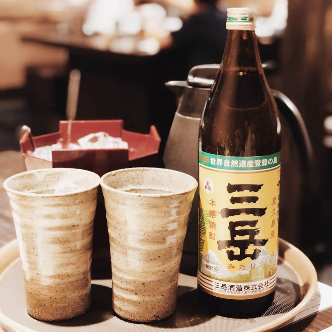 高橋美咲さんのインスタグラム写真 - (高橋美咲Instagram)「. 沢から汲み上げてきた水風呂でととのう 安定の #箱根湯寮 🧖‍♀️♨️ .  サウナ飯は炉端焼き。 これを肴に焼酎水割り。 最高の中の最高♡♡ .  #サウナ女子 #サウナ部 #サウナ好き #女子サウナー #サ道 #タナカカツキ #女子サウナの世界 #自宅サウナ #ロウリュ #高温サウナ #ドライサウナ #ミストサウナ #水風呂  #外気浴 #ととのった #サ道 #フィンランドサウナアンバサダー#sauna #saunner #instasauna #saunagirl #saunner」7月17日 12時58分 - misaki_saunner_
