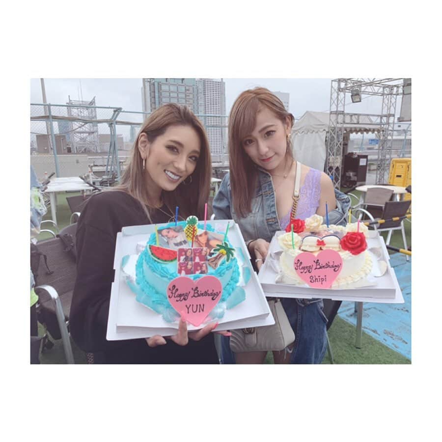 前川琳菜（りなち）さんのインスタグラム写真 - (前川琳菜（りなち）Instagram)「✩‧₊˚ . . #PEACE BBQ🍖🌈❤️ . 今年最初のバーベキュー😆 久しぶりにみんなで集まれて 本当に最高に楽しすぎた🥺💖💖💖 . そしてしぴちゃん＆ゆんちゃんの バースデーもお祝いしたよっ😍🎂❣️ . ケーキ可愛すぎる...おっぱいケーキは 初めて見ました🤣🤣🤣笑 . これから夏だからもっと夏らしい事 沢山やりたいなぁ〜🌴☀️🌺👙🐳🍧🍉 . . #bbq #バーベキュー #今年初 #サプライズバースデー #バースデーケーキ #おっぱいケーキ #생일 #생일케이크 #夏 #여름 #summer」7月17日 12時51分 - rina__maekawa