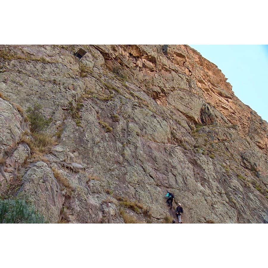 朝日放送「朝だ！生です旅サラダ」さんのインスタグラム写真 - (朝日放送「朝だ！生です旅サラダ」Instagram)「@edayuri_official #ハーネス を装着して、いざ出発‼︎‼︎‼︎. . 直角の崖を登るというのは 最初は少し怖い💦 . ですが、だんだんと慣れてくると とっても楽しぃぃぃぃい😳😆 . どこの岩に足を掛ければ 登りやすくなるかなど 自分で考えながら登るのも面白かったです！ _ #ロッククライミング  #崖を登る #高いっ！ #ガラス張りのホテル へ #SKYLODGE ADVENTURE SUITES #南米 #ペルー #Peru _ #ABCテレビ #朝日放送テレビ #生放送 #土曜朝 #8時 #朝だ生です旅サラダ #旅サラダガールズ #江田友莉亜  #海外 #旅 #travel #trip」7月17日 12時52分 - tabisalad