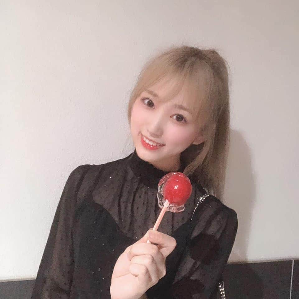 IZ*ONEさんのインスタグラム写真 - (IZ*ONEInstagram)「살구 사탕😛 ⠀ あんず飴😛 ⠀ #나코 #なこ #矢吹奈子 #IZONE #아이즈원 #アイズワン」7月17日 12時55分 - official_izone