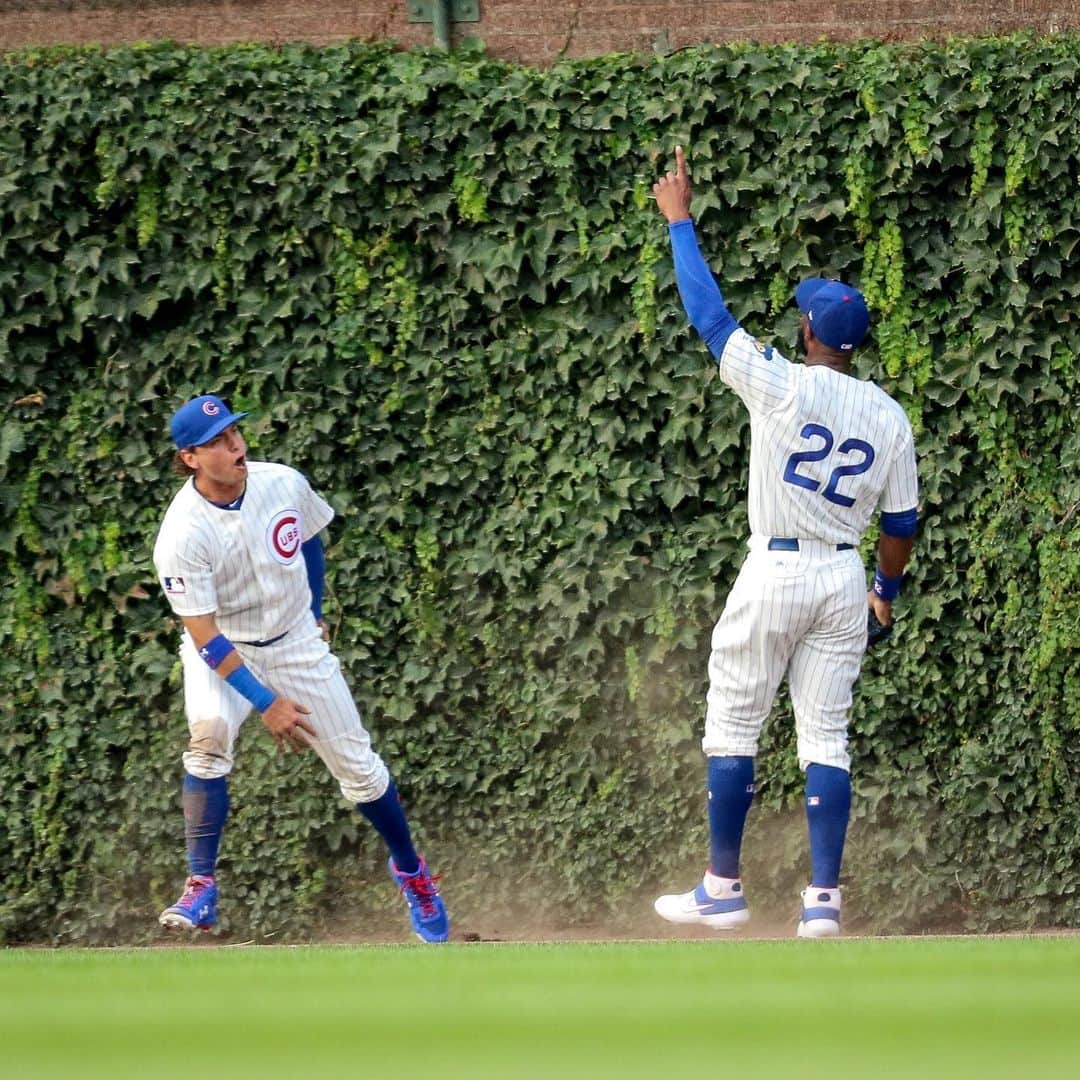 シカゴ・カブスさんのインスタグラム写真 - (シカゴ・カブスInstagram)「@kschwarb12 walks it off! #Cubs win! #EverybodyIn」7月17日 13時01分 - cubs