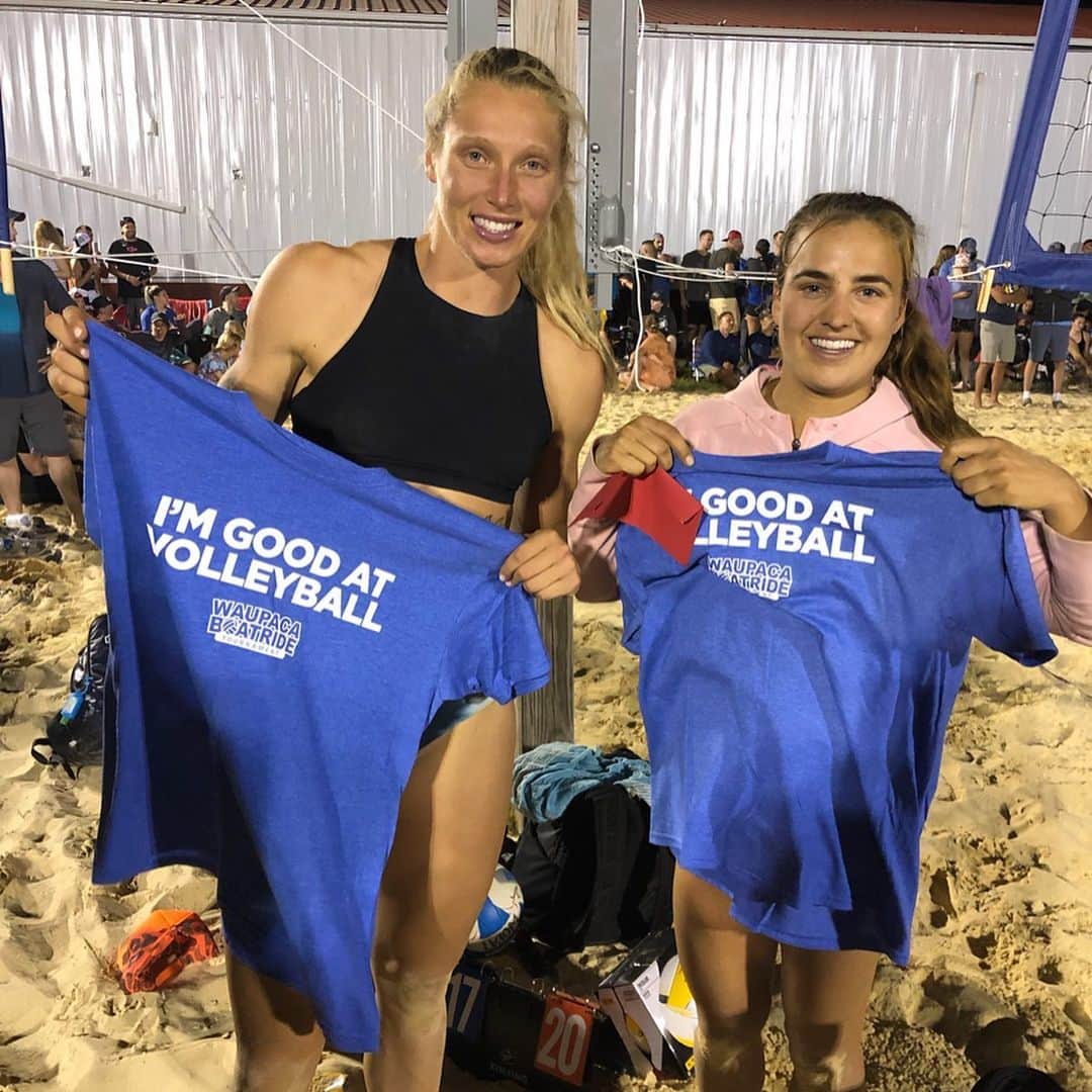 カーリー・ウォパットさんのインスタグラム写真 - (カーリー・ウォパットInstagram)「Waupaca 2019 champs in sand, and second place for grass 3s! 🥇🥈 A week ago, @katiespieler asked me if I would be willing to fill in as her partner for this crazy tournament in Wisconsin. I knew nothing about it. But cows, big fields, and volleyball?! Obviously I couldn’t say no.  Katie and I were 14 & 12 years old the last time we played a tournament together. I guess good things never die, because our games meshed together beautifully, and we went on to win the whole dang thing.  On Friday, we started the sand tournament at 8 AM and finished at 11 PM under the bright lights, surrounded by the rowdiest crowd. We played 6 full matches - basically an entire AVP tournament - in the span of one day. It was the grindiest of grinds, but knowing Katie.. we both were ALL in. And it sure did feel good to finish victorious.  A few hours of sleep later, we were back at Brighton Acres, ready to run it back all over again.. but this time on GRASS playing TRIPLES with the stud addition of @deahnak. None of us have ever played grass 3s, yet we learned quickly, and found ourselves in an epic final against the reigning champs. We lost in 3 sets 14-16 in the third, and now we are already plotting and strategizing on how to improve our grass game for next year.  It has taken three days to recover, but @waupacaboatride has officially earned a special place in my heart. The people, the atmosphere, the FUN.. Waupaca knows what volleyball is all about!  Thank you to the tournament organizers for putting on such an incredible event. And thank you to all the amazing spectators, fans, and new friends! You all brought so much light and life to this weekend. We will be back.  #waupacaboatride #wisconsin #volleyball #swag #teamtk #fullsend」7月17日 13時09分 - carlywopat
