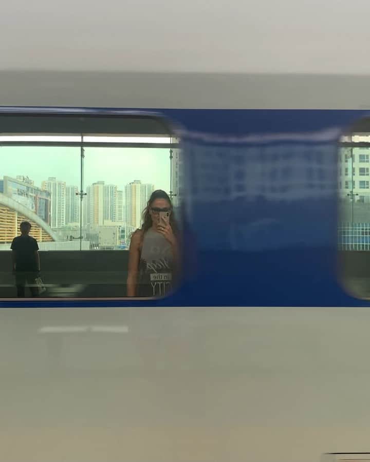 ズザンナ・ヤカボスのインスタグラム：「You're waiting for a train. A train that will take you far away. You know where you hope the train will take you, but you can't know for sure. #inception」