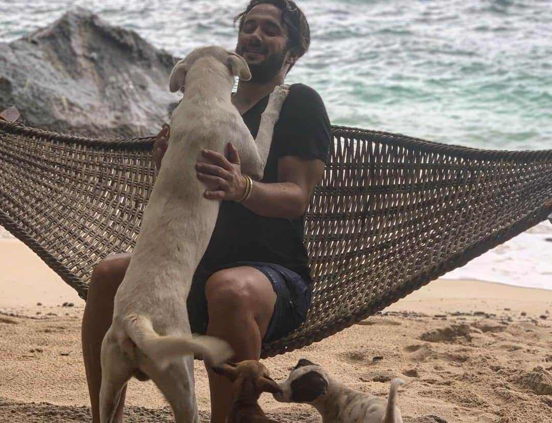 藤井アルダさんのインスタグラム写真 - (藤井アルダInstagram)「Me and the island man 🌴 . . .  #islandlife #nofood #wefish #simpleandthebest #palawan #mantilocisland #elnido #beautiful #dream #soblue #vacay #love」7月17日 13時42分 - akemi_rafaela