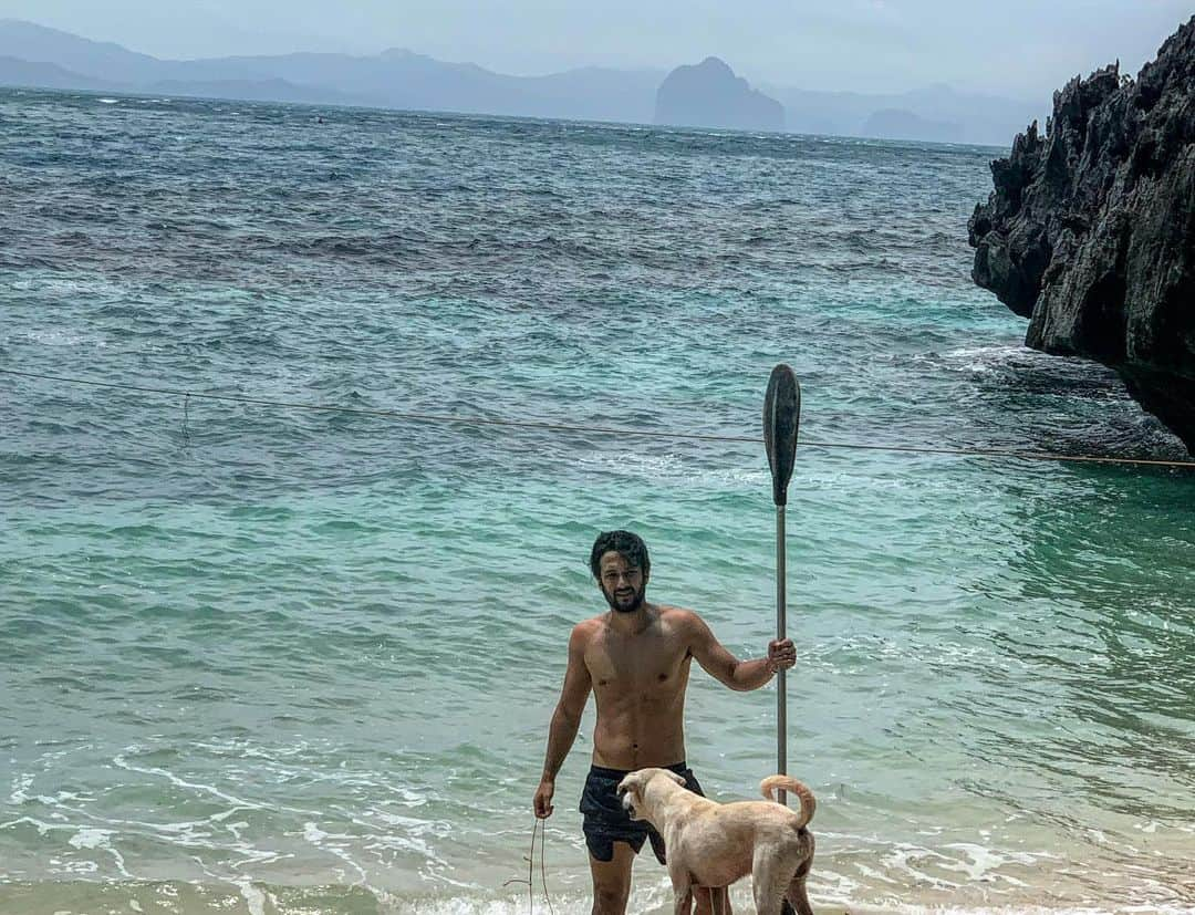 藤井アルダさんのインスタグラム写真 - (藤井アルダInstagram)「Me and the island man 🌴 . . .  #islandlife #nofood #wefish #simpleandthebest #palawan #mantilocisland #elnido #beautiful #dream #soblue #vacay #love」7月17日 13時42分 - akemi_rafaela