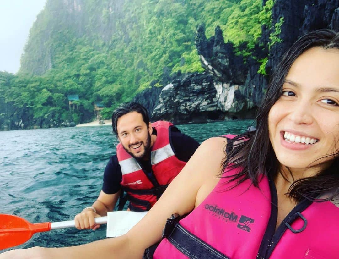 藤井アルダさんのインスタグラム写真 - (藤井アルダInstagram)「Me and the island man 🌴 . . .  #islandlife #nofood #wefish #simpleandthebest #palawan #mantilocisland #elnido #beautiful #dream #soblue #vacay #love」7月17日 13時42分 - akemi_rafaela