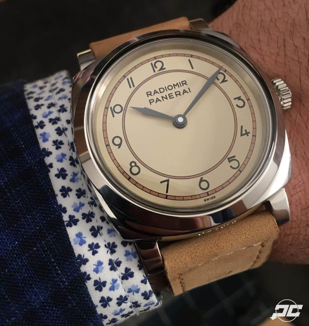 パネライのインスタグラム：「Here is one of the two 1940’s Radiomir Art Deco Collection pieces. The dial was inspired by a dial of a vintage pendulum clock that was displayed in the window of the original Florence Boutique. .  This is the Limited Edition #PAM791 featuring a 47mm steel case, Ivory Art Deco dial, Plexiglass crystal, and powered by the P.3000 hand wound movement. Priced at $9,200 USD. .  What do you guys think?」