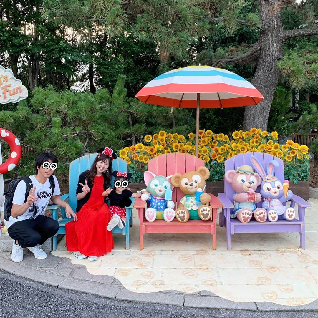 原田あかねさんのインスタグラム写真 - (原田あかねInstagram)「✩*॰ 家族写真📷💓 . パパ、朝一から連れてってくれてありがとう‼️笑 . #tds #ディズニーシー #リンクコーデ #親子コーデ #ミニーコーデ #family #家族写真 #誕生日 #HBD」7月17日 20時05分 - akane.hrd