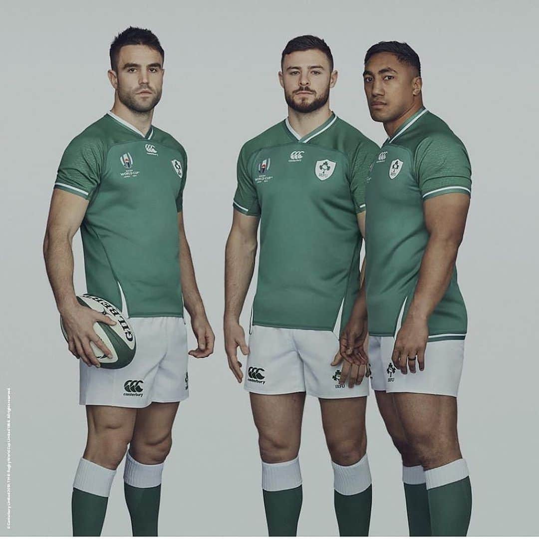 ラグビーワールドカップさんのインスタグラム写真 - (ラグビーワールドカップInstagram)「. 2018年のワールドラグビー最優秀選手・チーム・コーチ賞の三冠に輝いたアイルランド代表☘️ @irishrugby . #RWC2019 に向けた新ジャージーを発表しました✨ . #Rugby #Rugbygram #Sport #Unveil #Teamofus #shouldertoshoulder #RugbyJersey #Ireland #Irish #Green #ラグビー #アイルランド #ラガーシャツ」7月17日 15時29分 - rugbyworldcupjp