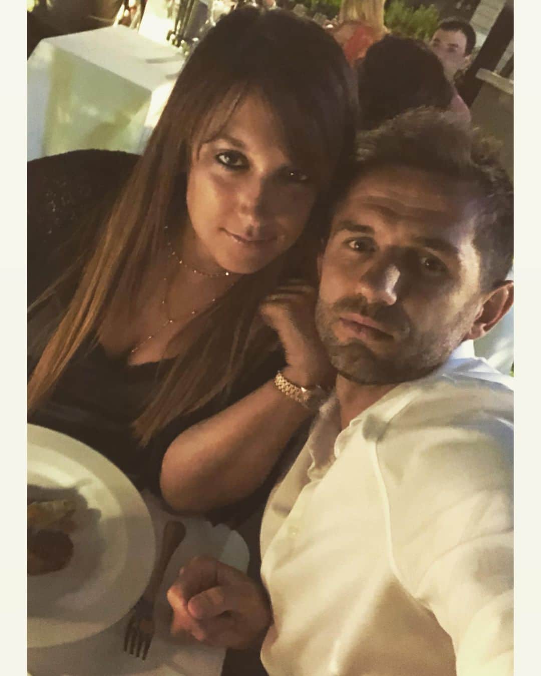 のインスタグラム：「Tanti auguri amore mio 😍 buon compleanno!! Ti amo ❤️」